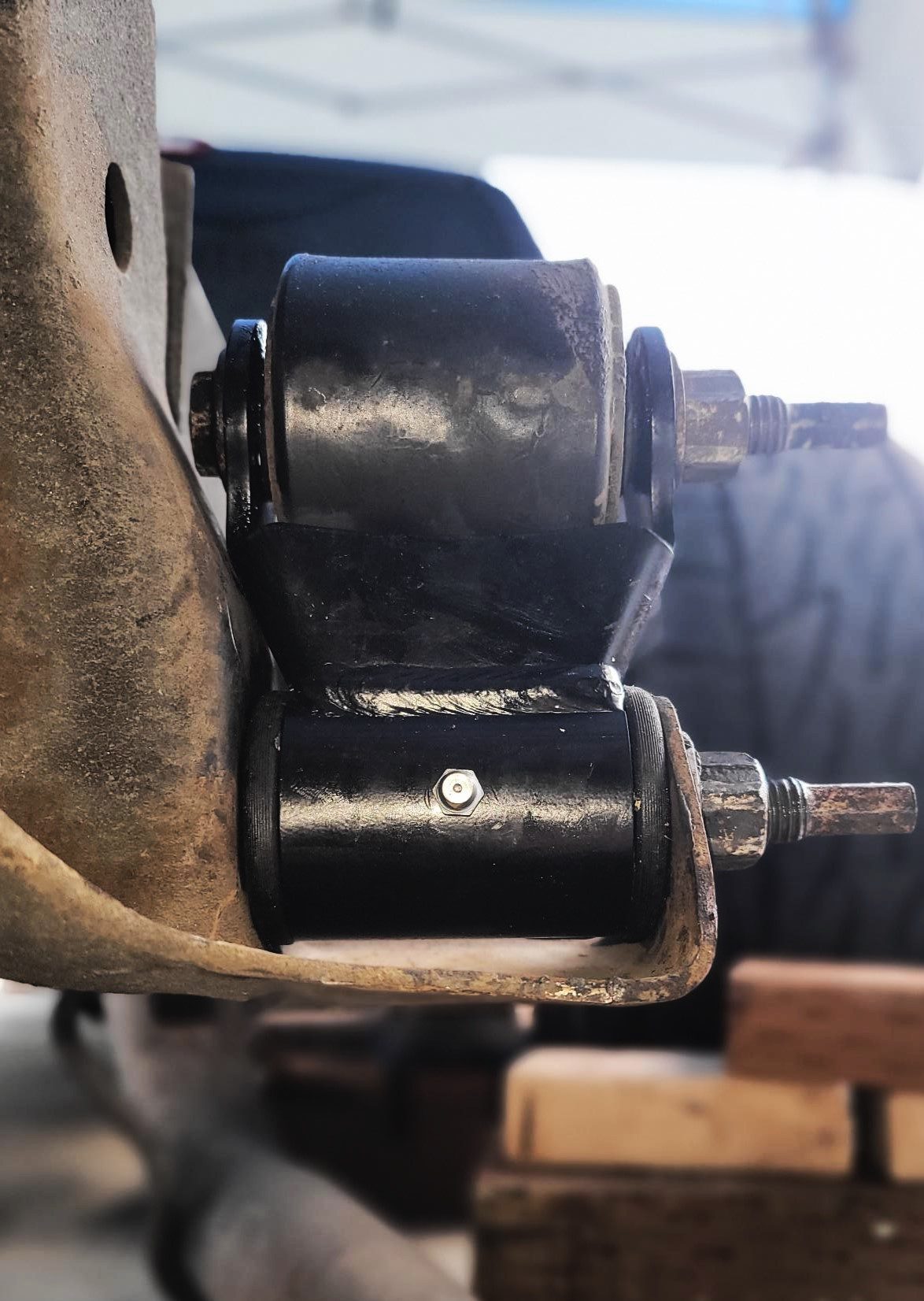 2007-2016 GM1500 (CAST) 4/6 LOWERING KIT EXTENDED/CREW CAB by IHC Suspension – product detail 7