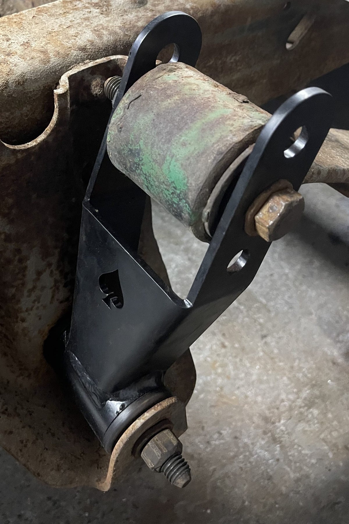 2007-2016 GM1500 (CAST) 5/7 LOWERING KIT SINGLE CAB W/ BOLT ON C-NOTCH by IHC Suspension – product detail 7