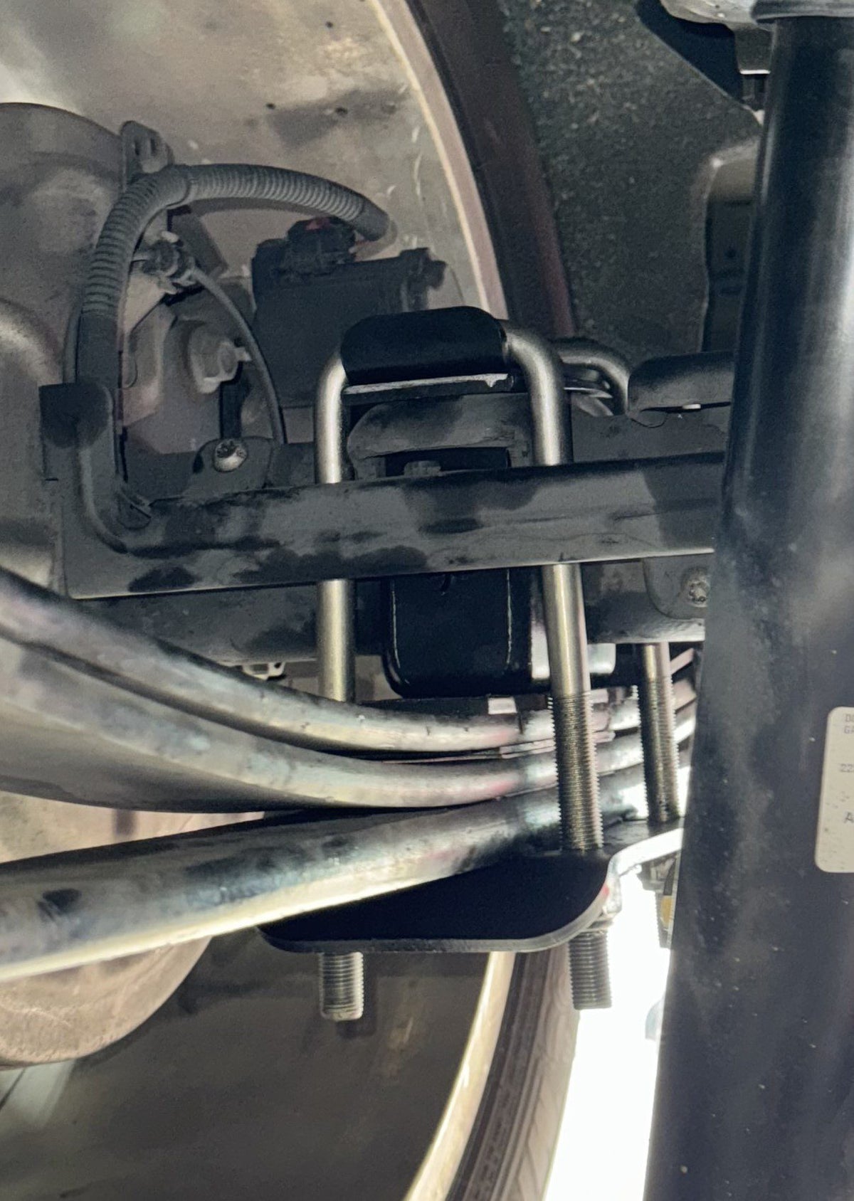 2019-PRESENT GM1500 3/5 LOWERING KIT W/ HELPER BAGS by IHC Suspension – product detail 4